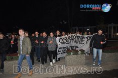mars-pentru-victimele-din-colectiv-organizat-la-dorohoi_14_20151103.jpg