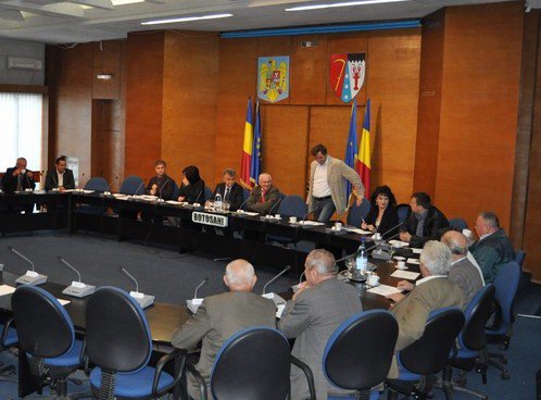 Consilierii judeţeni vor să împartă fondul de rezervă la primarii PSD
