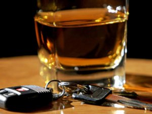 Conducere sub influenţa băuturilor alcoolice .