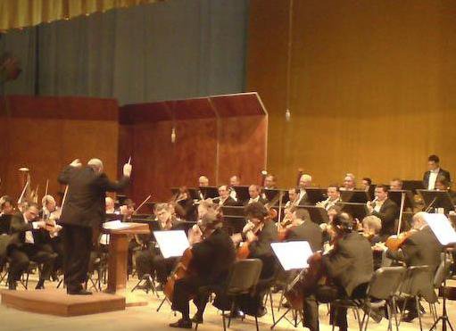 Important: Filarmonica Botoșani începe astăzi stagiunea 2011-2012