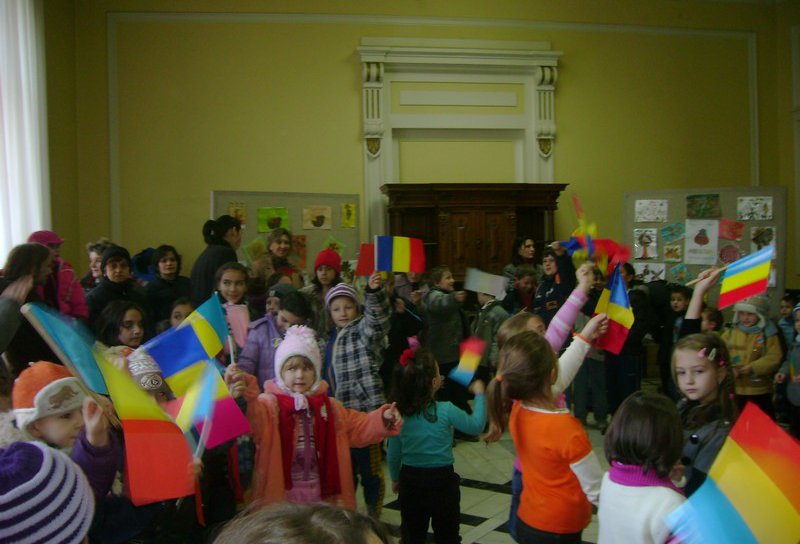 1 Decembrie - “România, la mulţi ani!”, proiect derulat la Muzeul Judeţean
