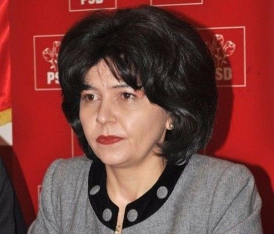 Doina Elena Federovici: „Guvernul asistă impasibil la sărăcia şi lipsurile materiale grave cu care se confruntă femeile”