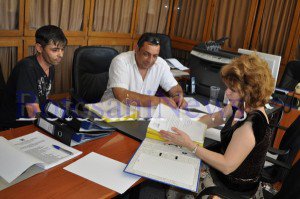 Romii din Botoşani şi-au depus candidaturile pentru Consiliul Local şi Consiliul Judeţean