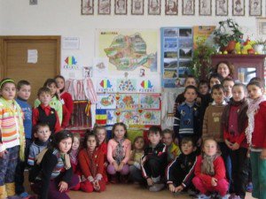 Școala Primară Nr. 5 Oroftiana: „Rămas bun, dragă toamnă!” / „La mulți ani, România!” - FOTO