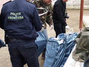 Bagaje burdușite cu ţigarete de contrabandă descoperite de polițiștii de frontieră dorohoieni