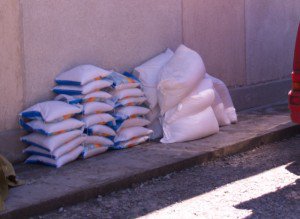 Zeci de kilograme de zahăr fără documente confiscat de polițiștii de frontieră dorohoieni la Vârfu Câmpului