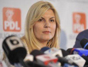 Elena Udrea nu vrea să candideze la Preşedinţia ţării, dar ar accepta funcţia de premier