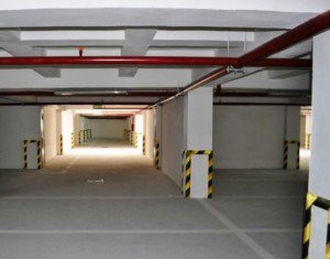 Parcarea subterană va fi dotată cât mai curând cu automate de bilete