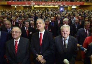 Năstase şi Iliescu, aplaudați la Congresul PSD 