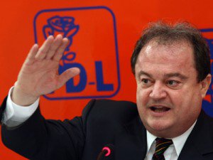 Declaraţie furioasă a lui Vasile Blaga: „Praful şi pulberea” se vor alege de cei care părăsesc PDL