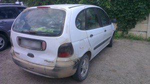 Renault „italian” cu documente falsificate depistat la Darabani