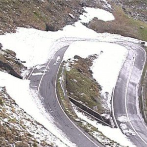 Ninge în septembrie: Circulaţie blocată pe Transfăgărăşan