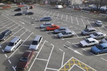 Ponta confirmă taxa pe stâlpi, parcări şi Vidraru