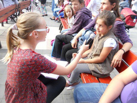 Asociaţia Buzzmedia: Curs de jurnalism pentru copii la Botoşani