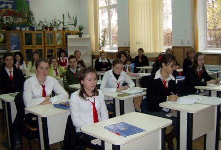 Mai puține locuri la liceu în învățământul botoșănean în anul școlar 2014-2015