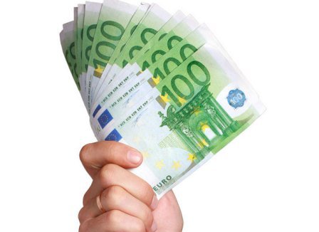 Tinerii pot depune, din 10 martie, cereri de finanțare de 10.000 euro pentru afaceri
