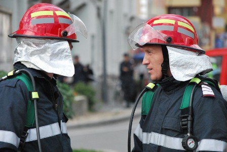 Aproape 400 situaţii de urgenţă înlăturate cu ajutorul pompierilor voluntari