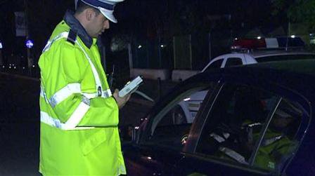 Depistați de polițiștii botoșăneni la volan, deși se aflau sub influența băuturilor alcoolice