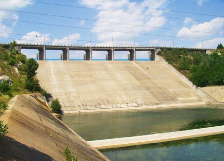 Barajul de zeci de tone de aur Stânca-Costești, se situează pe locul al doilea în țară din punct de vedere al volumului de apă