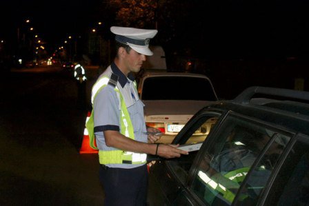 Șoferi depistați în trafic deși se aflau sub influența băuturilor alcoolice