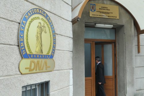 Cererea de urmărire penală pe numele a 9 foști miniștri, trimisă de procurorul general ministrului Justiției