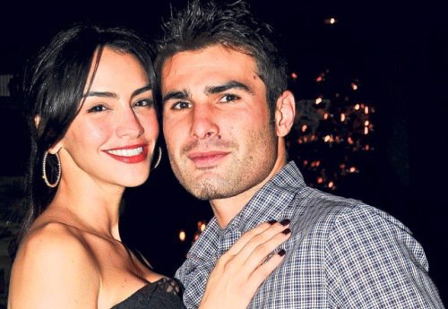 Adrian Mutu şi Consuelo nu mai formează un cuplu, dar nici nu divorţează