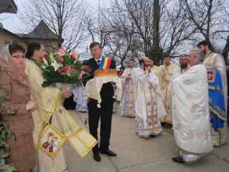 Har și binecuvântare la Biserica „Sf. Voievozi Mihail și Gavriil” din comuna Ibănești - FOTO