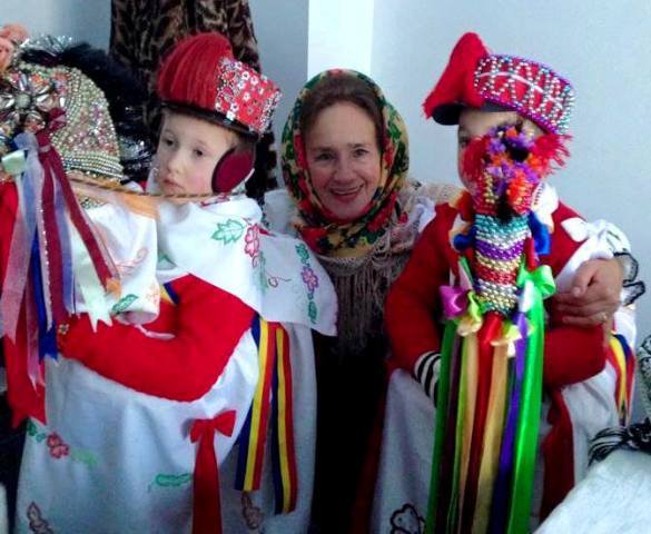 Sofia Vicoveanca încântată de obiceiurile de iarnă la Festivalul de la Pomârla