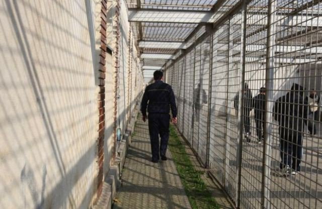 DIICOT a destructurat o reţea specializată în introducerea de droguri în Penitenciarul Botoşani