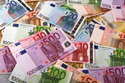 Tinerii din România pot primi până la 50.000 de euro nerambursabili