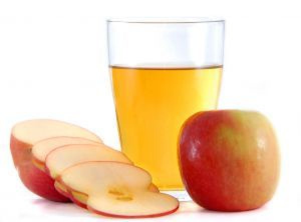 Câteva motive pentru a bea zilnic un pahar cu suc de mere