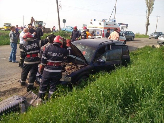 Grav accident de circulație produs în această după amiază. Primarul din Dângeni rămas încarcerat - FOTO