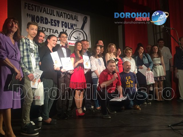 Trofeul „Nord Est-Folk” Dorohoi 2015 a fost cucerit de un tânăr artist din Tulcea. Vezi câștigătorii! 