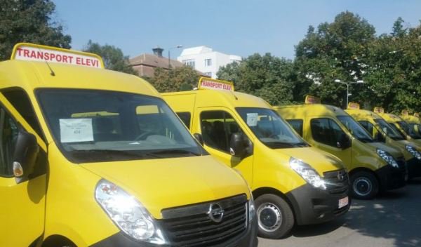 42 de microbuze şcolare vor ajunge în Botoşani în perioada următoare