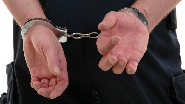 Bărbat cu mandat emis de Judecătoria Botoșani arestat de polițiști