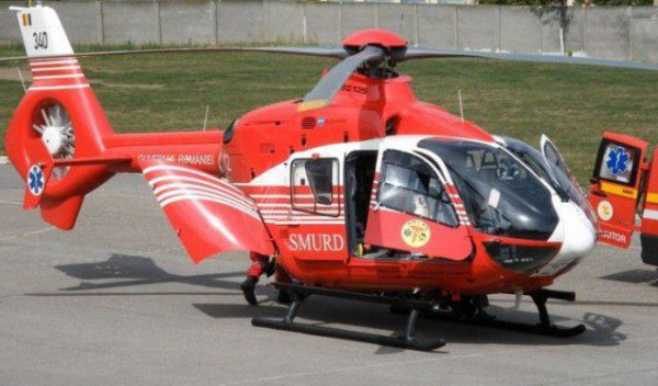 Bărbat în stare gravă din Botoșani transportat de urgență la Iași cu un elicopter SMURD