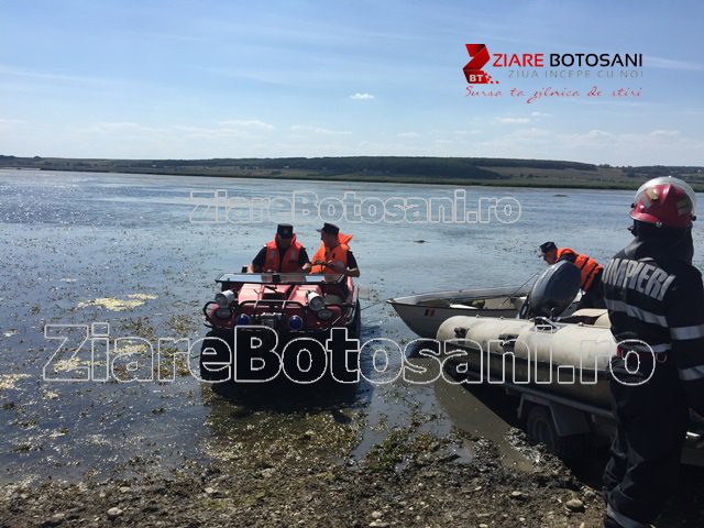 Desfășurare de forțe a pompierilor dorohoieni pe lacul de acumulare Rogojești - FOTO