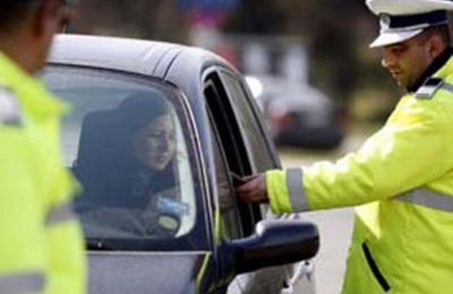 Minoră depistată în trafic conducând un autoturism fără a deține permis de conducere
