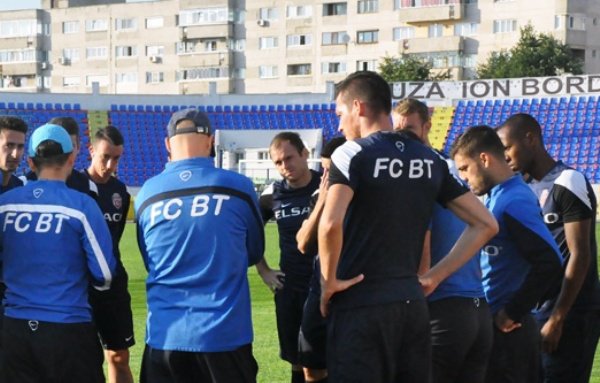 Antrenorul Leo Grozavu a încetat colaborarea cu FC Botoșani
