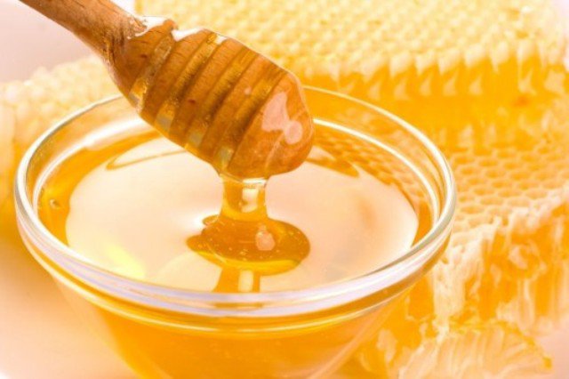Ce conţine de fapt mierea de albine şi cât putem consuma?