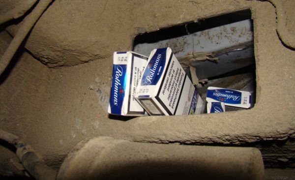 Aproximativ 24.000 de ţigarete de contrabandă confiscate de poliţiştii de frontieră