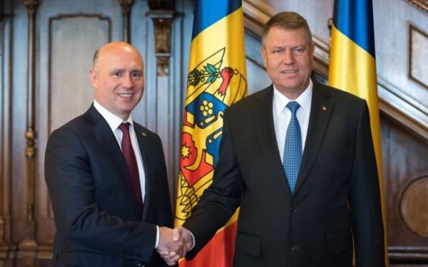 Republica Moldova intră sub guvernanță românească. Câți bani trimite Guvernul Cioloș peste Prut