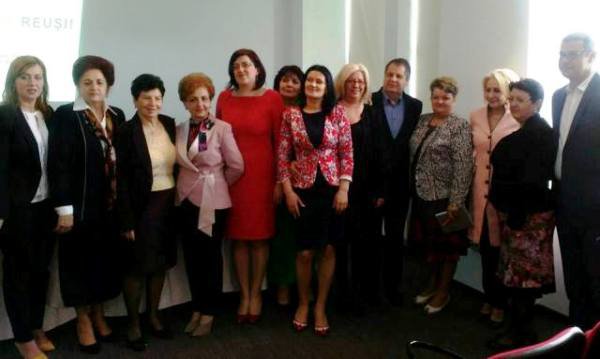 Candidatele Social Democrate din Botoșani prezente la seminarul „Femeile pot reuși” - FOTO