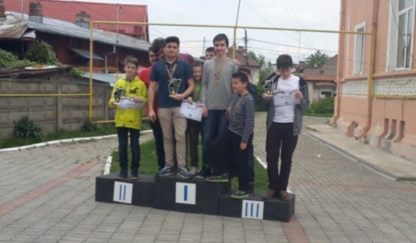 Locul I la Campionatul Național de Robotică pentru echipa de robotică de la Palatul Copiilor Botoșani - FOTO