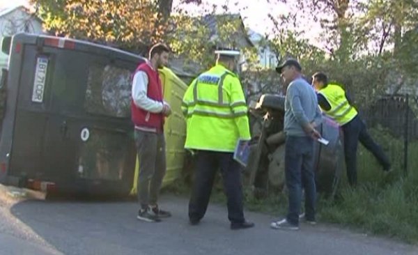 Tânăr din Botoșani, pasager într-o autoutilitară, rănit după ce două mașini au intrat în coliziune
