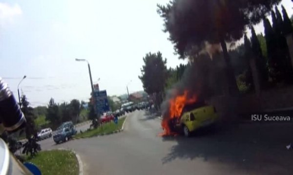 Accident în Suceava. Un taxi a ars ca o torţă