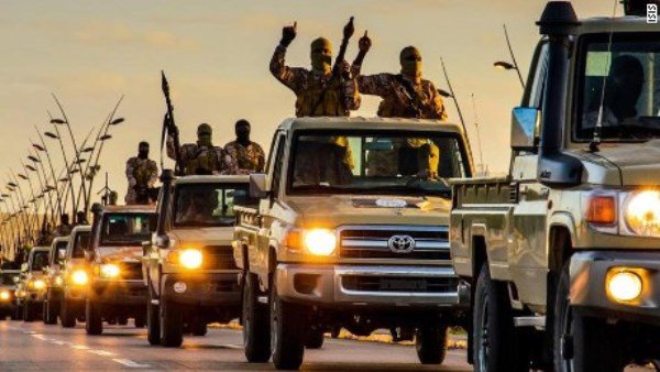 Un fost militant ISIS avertizează că grupul terorist plănuiește un atac simultan care să arunce Europa în aer