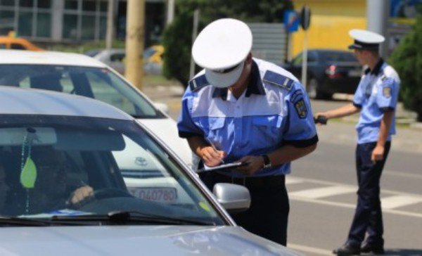 Douăzeci de permise de conducere reținute în doar patru zile de polițiștii botoșăneni