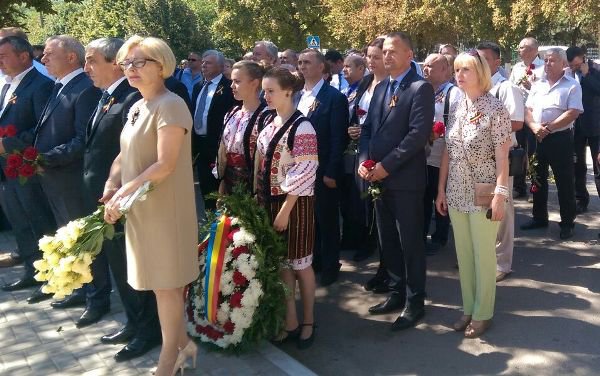 Delegație a Consiliului Judeţean Botoşani, la Soroca, de Ziua Independenţei Republicii Moldova - FOTO