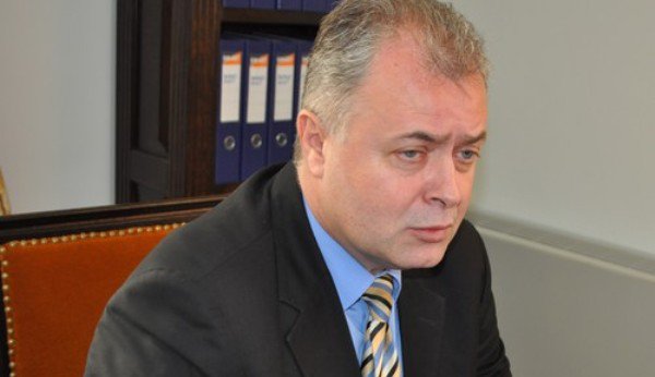 Primarul Cătălin Flutur propune facilităţi fiscale pentru populaţia cu datorii la bugetul local